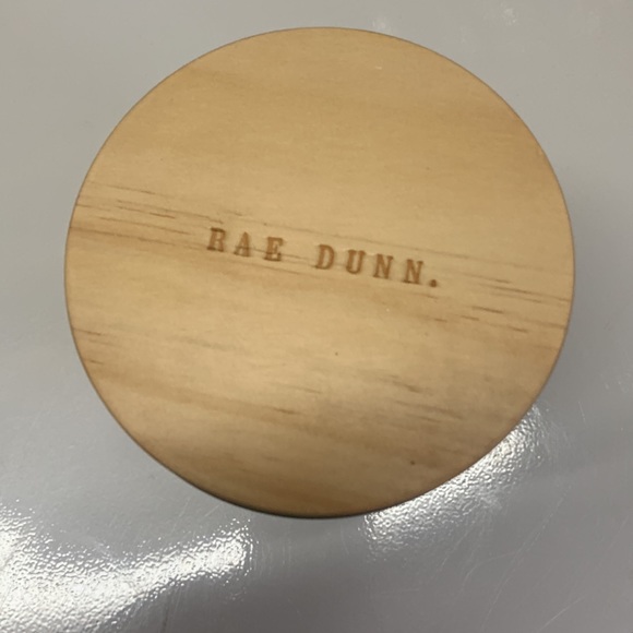 Never used Rae Dunn candle - Picture 2 of 6